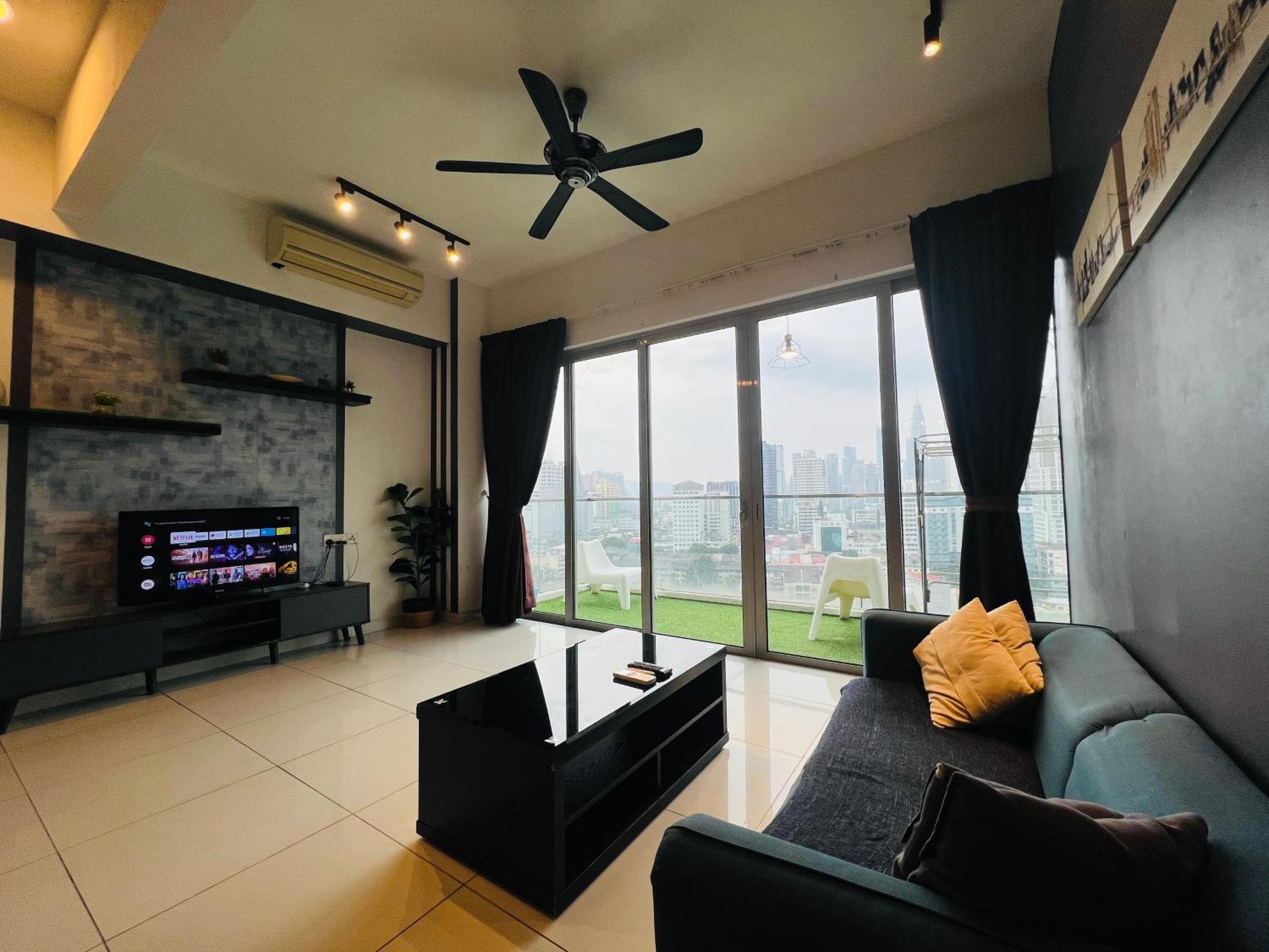 Regalia Residence And Suites By Awesomestay Kuala Lumpur Esterno foto