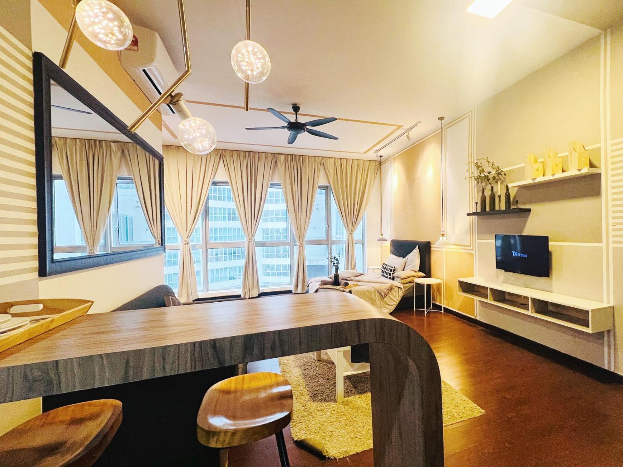 Regalia Residence And Suites By Awesomestay Kuala Lumpur Esterno foto